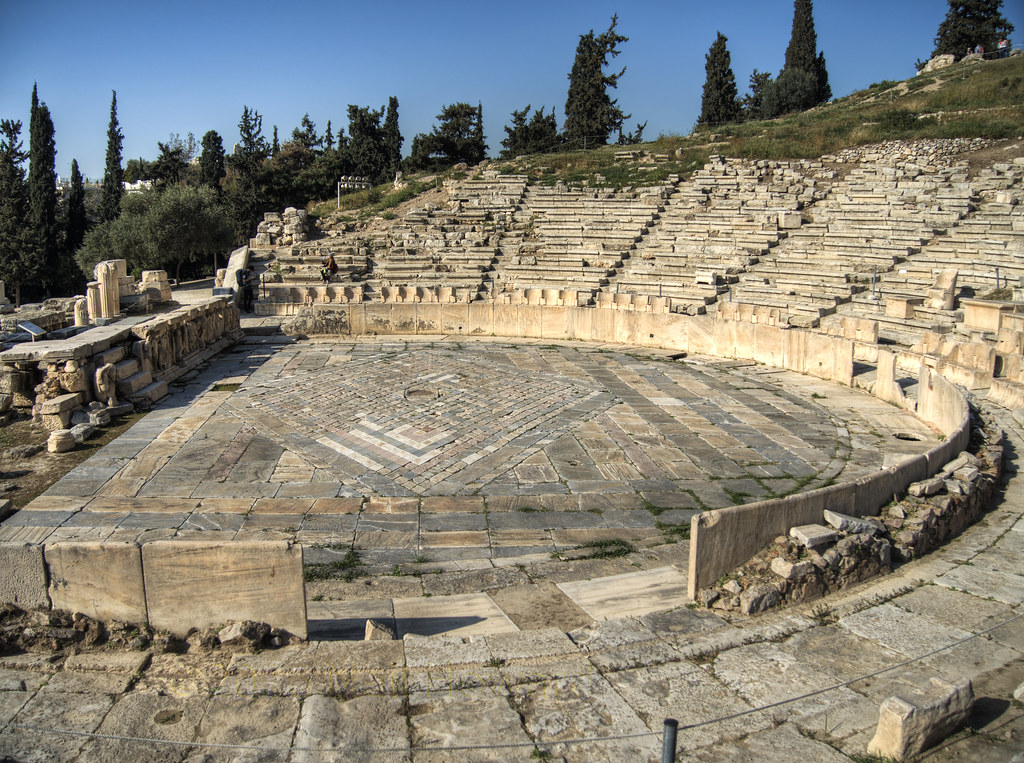Сцена в античности - театр Диониса