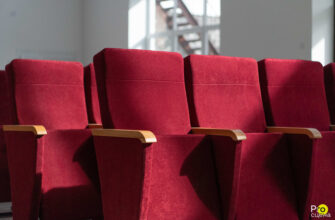 Кресла для зрителей в актовый зал